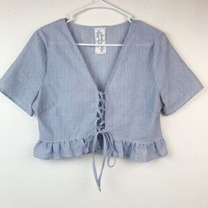 Sadie & Sage blue pinstripe V neck corset lace up short sleeve crop top EUC